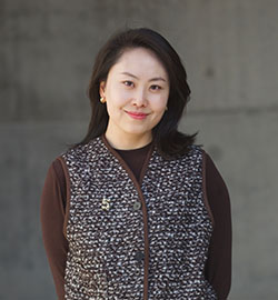 李华